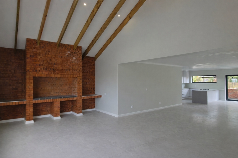 3 Bedroom Property for Sale in Wavecrest Eastern Cape